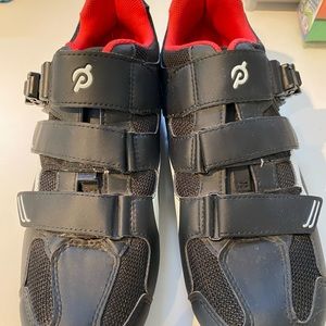 Men’s 46 Peloton cycling shoes